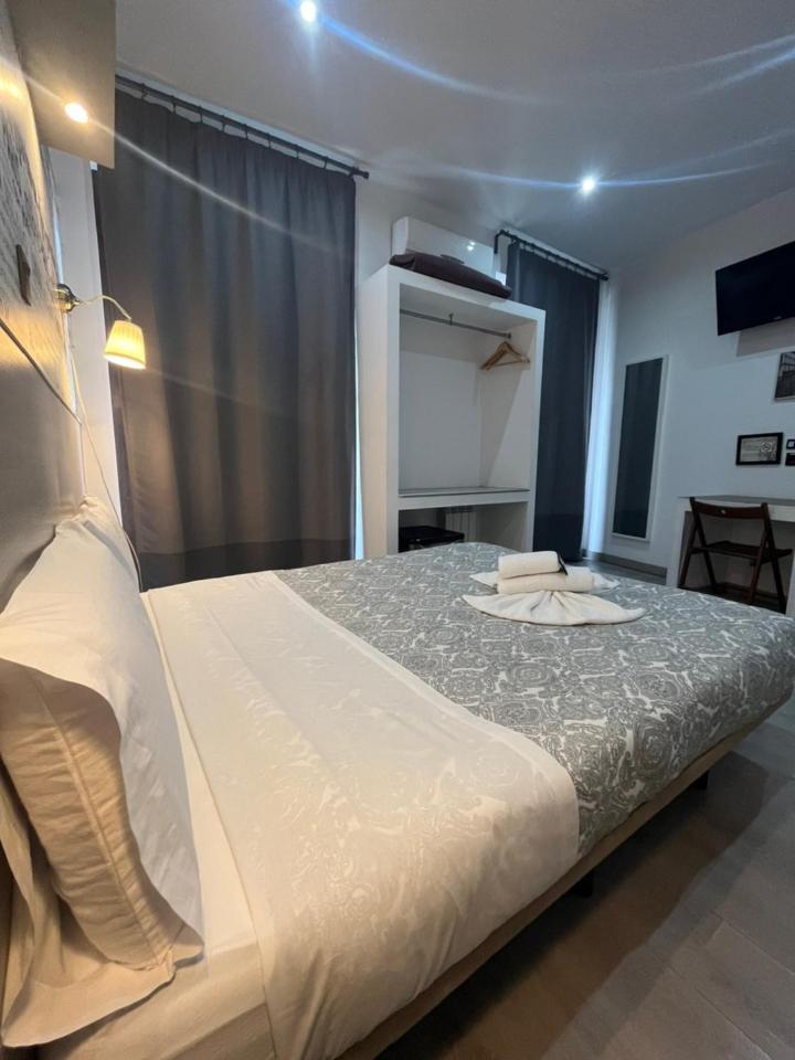 Fuencarral Rooms Madryt Zewnętrze zdjęcie