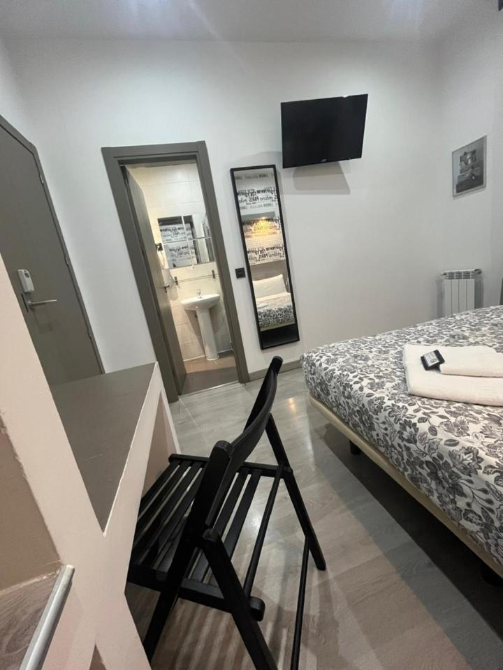 Fuencarral Rooms Madryt Zewnętrze zdjęcie